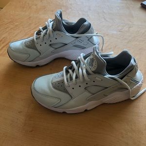 Women’s Nike Huarache